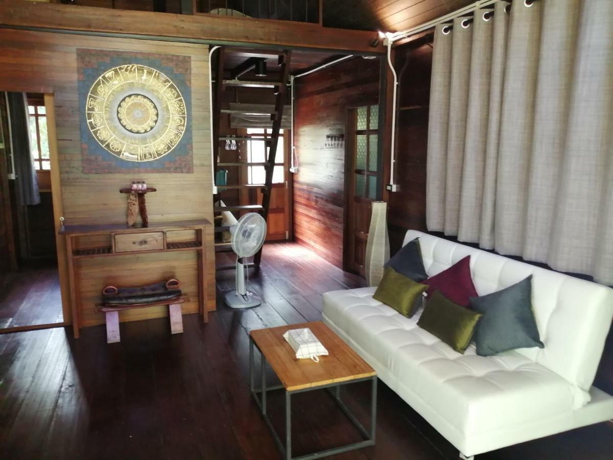 Rustic​ Charm​ Suphan​ Ban Tha Pong