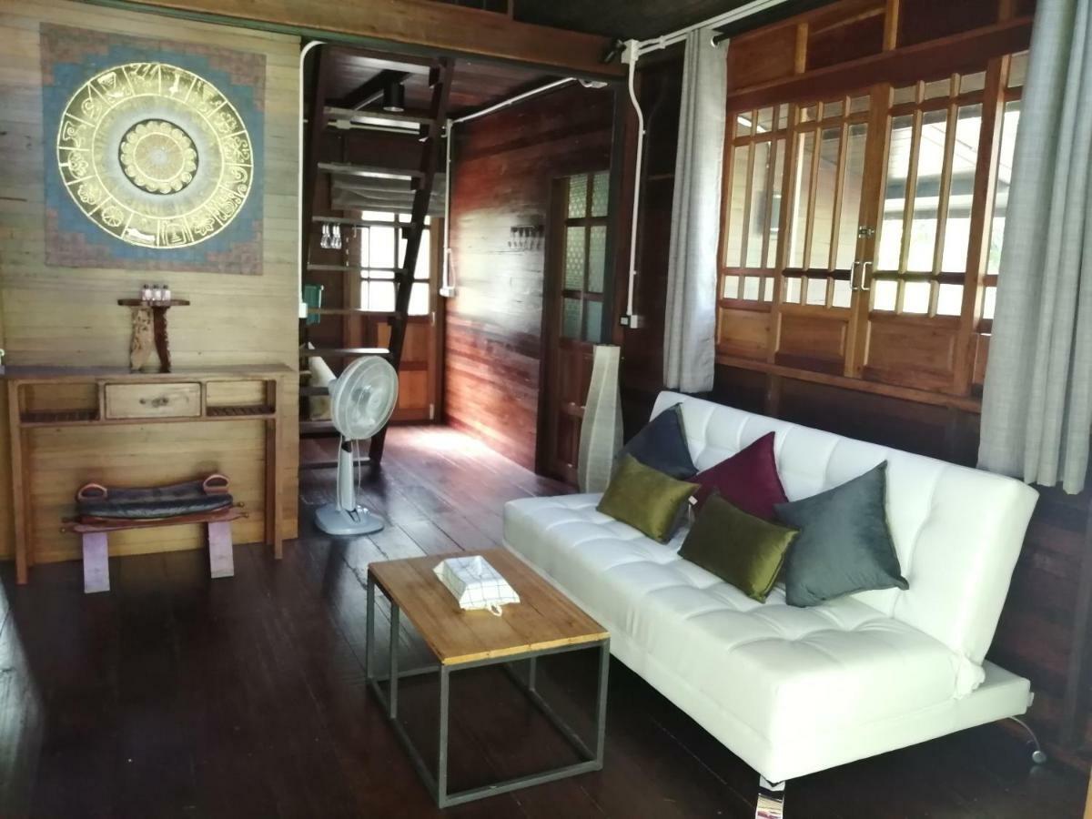 Rustic​ Charm​ Suphan​ Ban Tha Pong