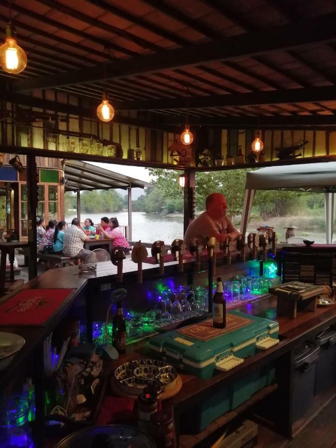 Chalet Rustic​ Charm​ Suphan​ Ban Tha Pong